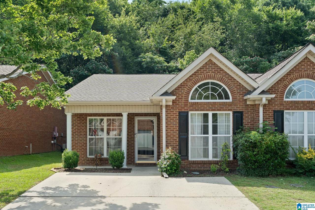 160 Hayesbury Lane - Photo 1