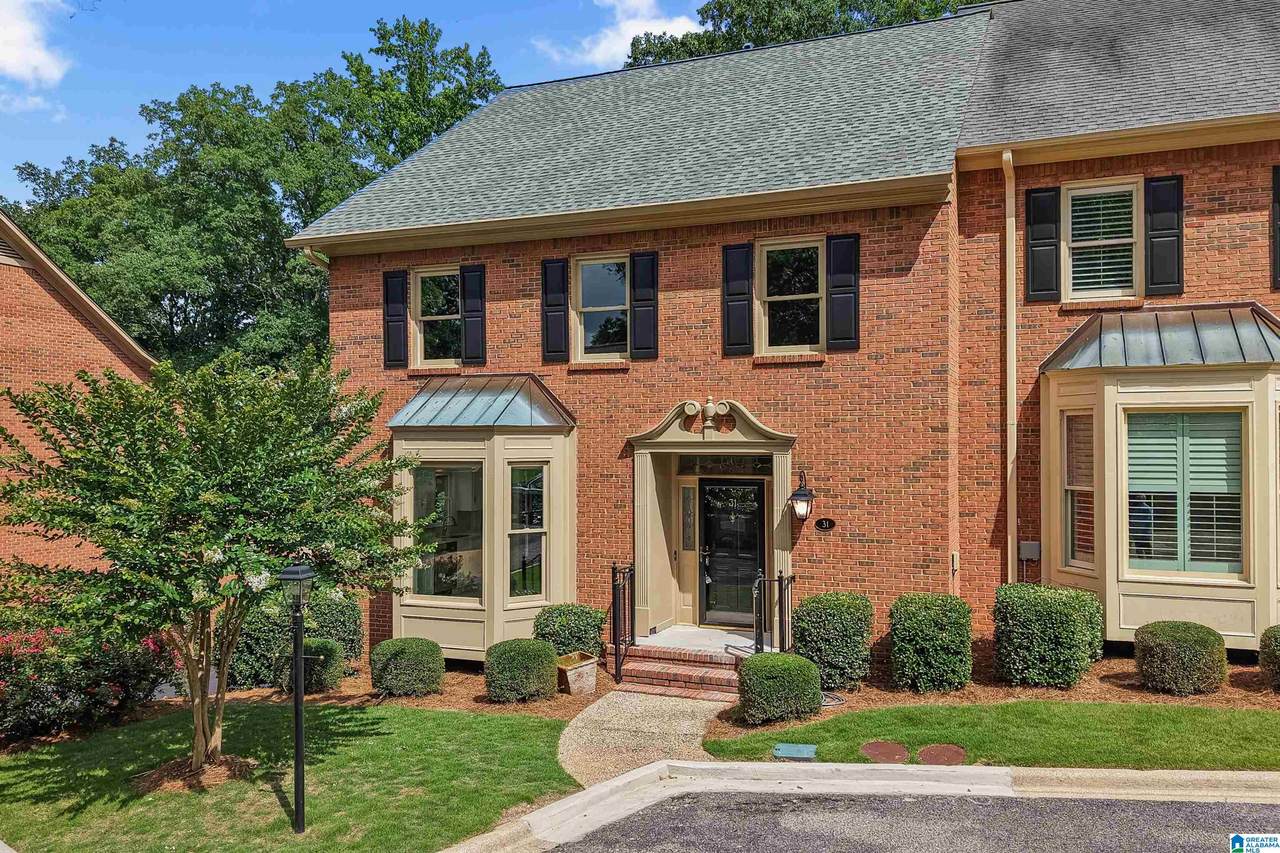31 The Oaks Circle - Photo 1