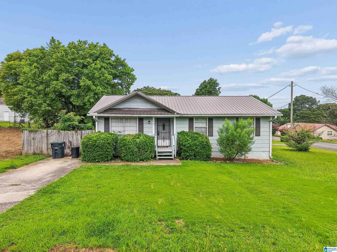 501 Oak Crest Drive - Photo 1