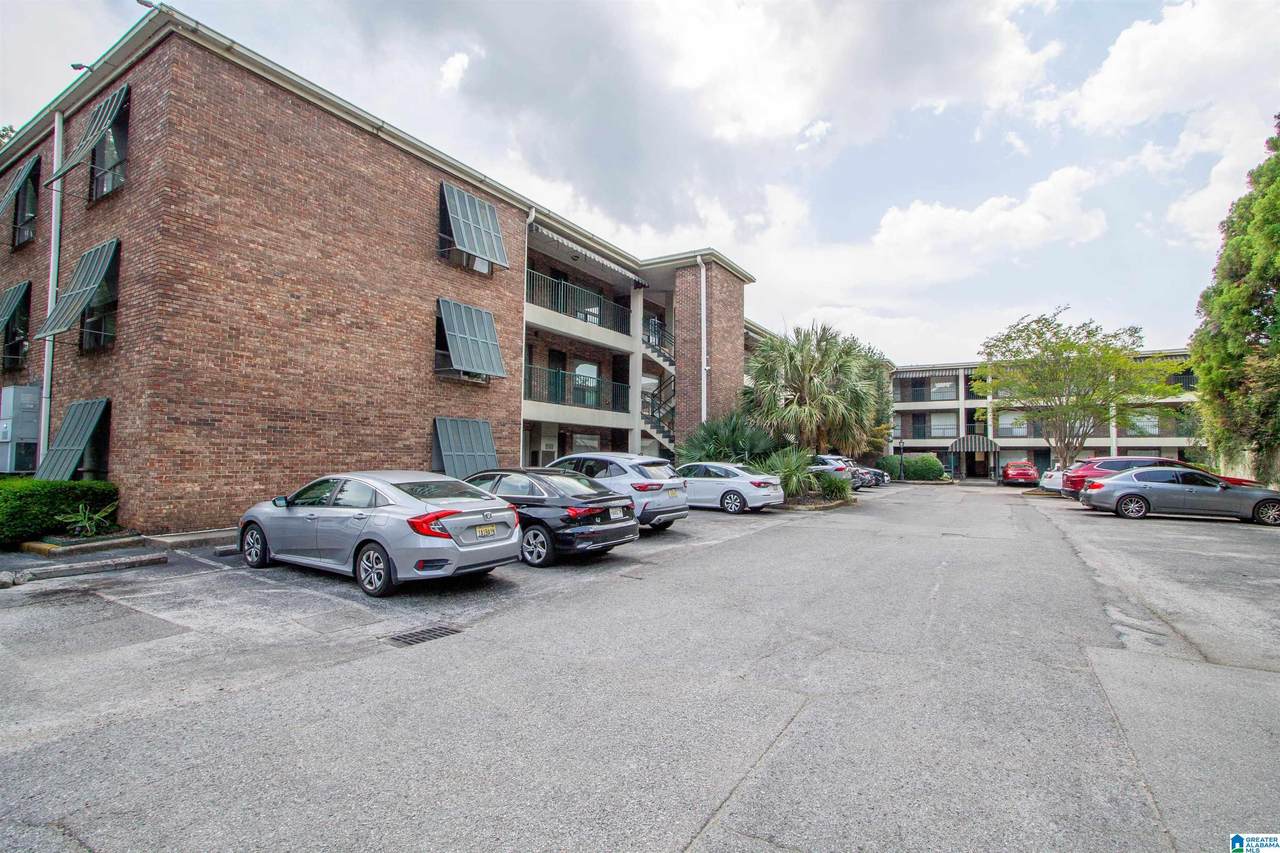 57 Hanover Circle - Photo 1
