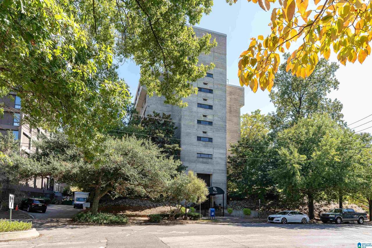 2625 Highland Avenue - Photo 1