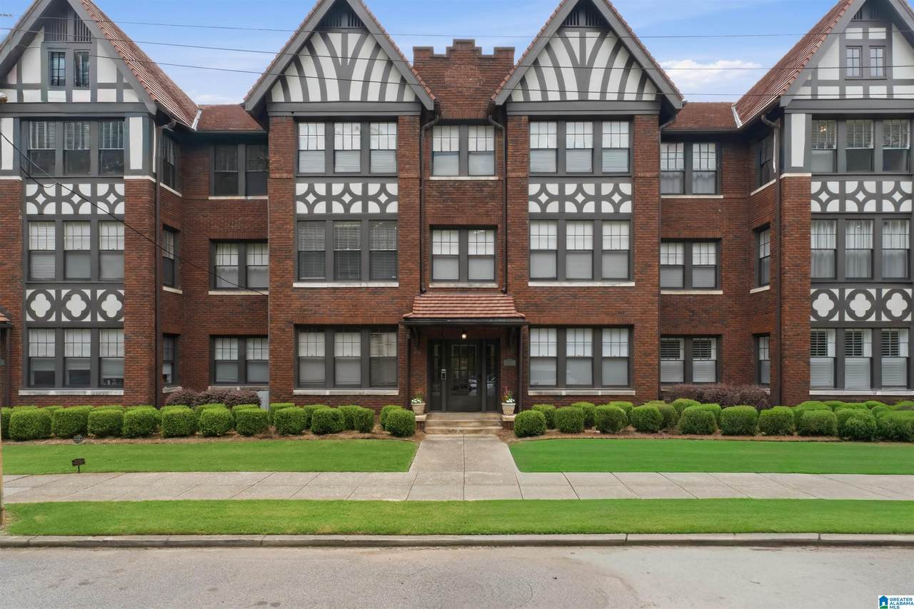 3004 13TH AVENUE - Photo 1