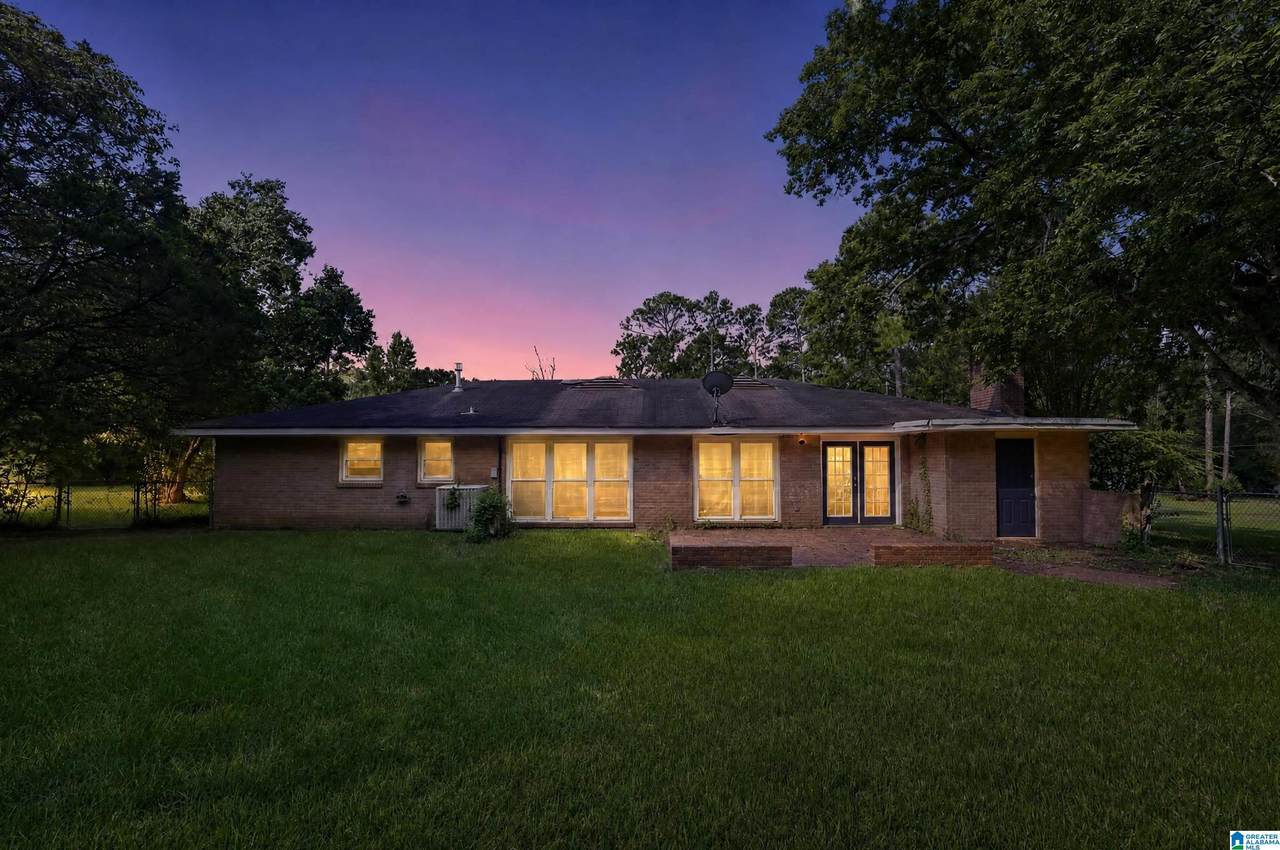 2733 Hermitage Drive - Photo 1