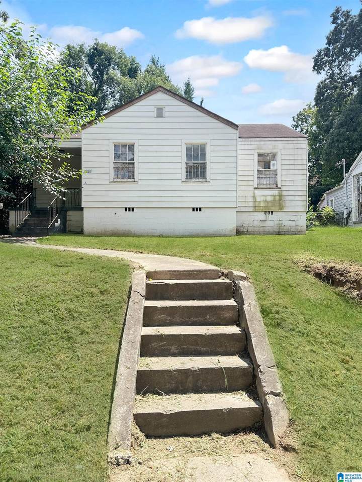 1137 40TH STREET - Photo 1