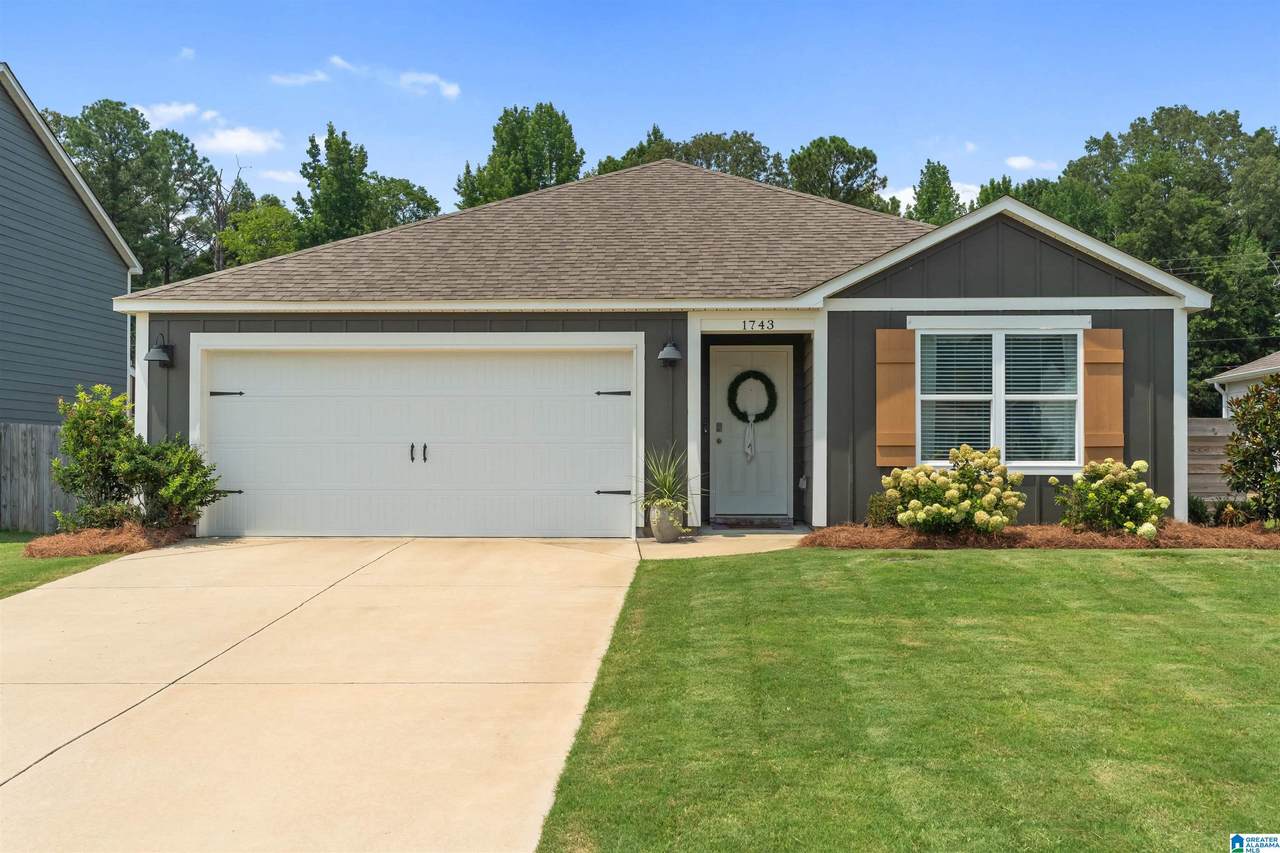 1743 Dixon Circle - Photo 1