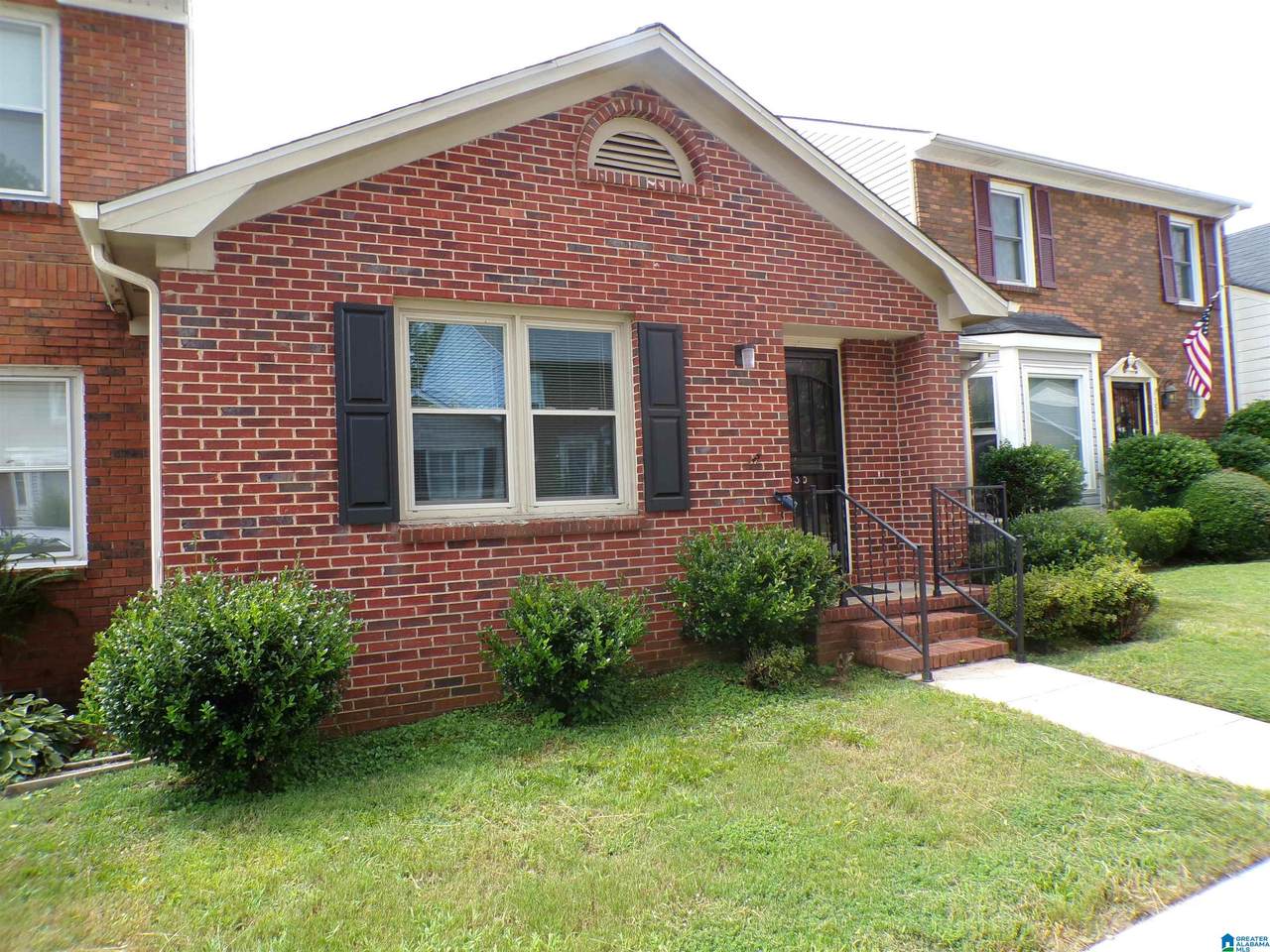 1536 Cambridge Place - Photo 1