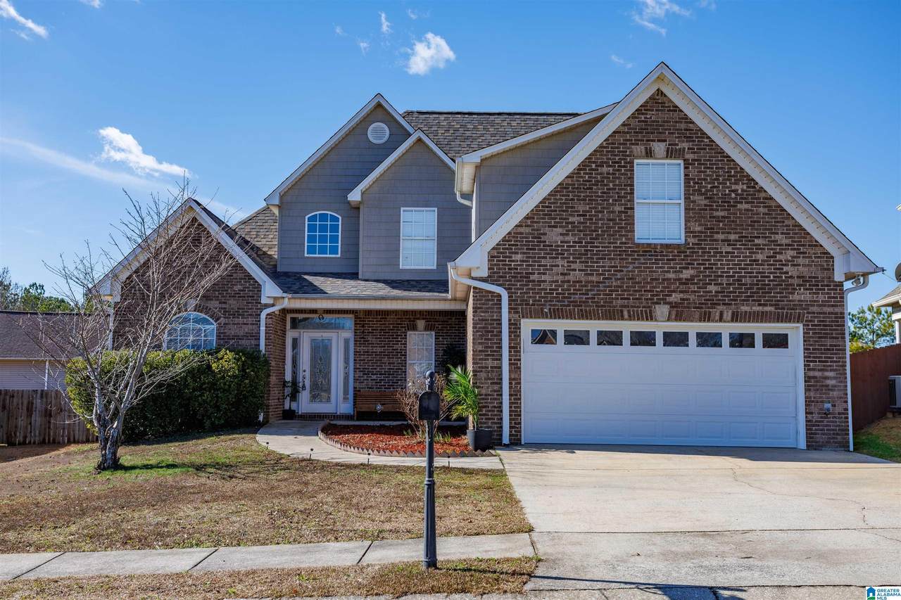 455 Oak Leaf Circle - Photo 1