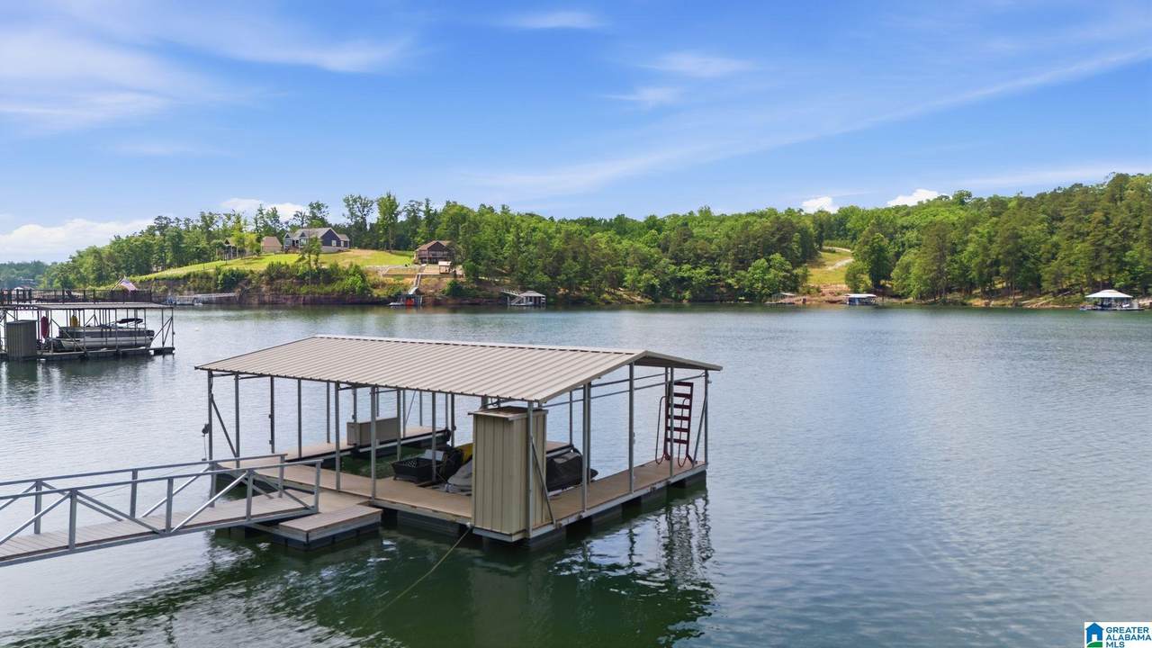692 Peninsula Way - Photo 1