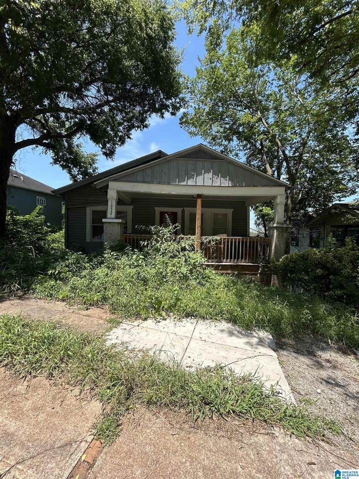 1852 16TH AVENUE - Photo 1