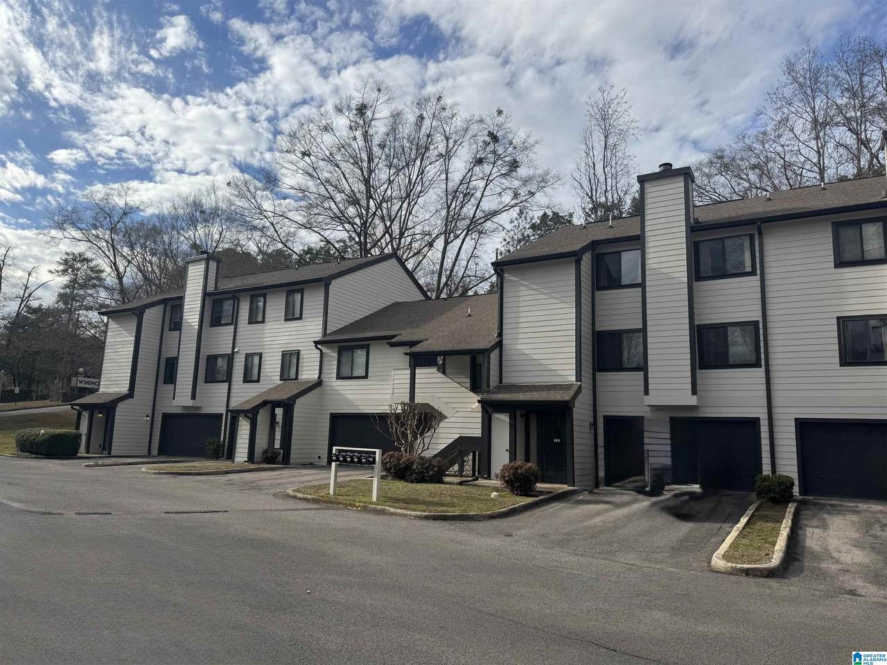2423 Eagle Court - Photo 1