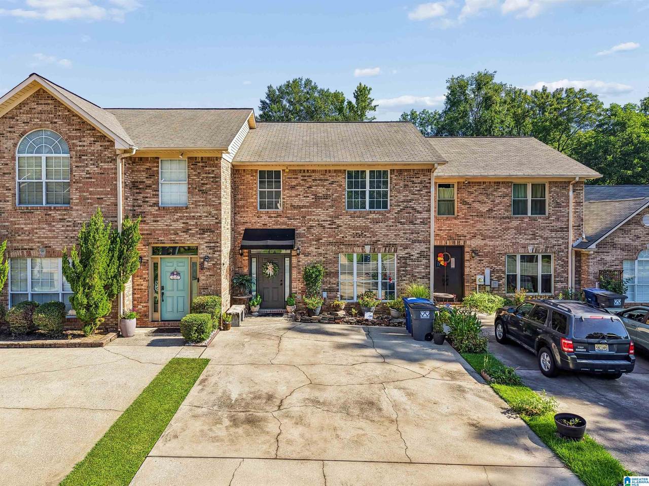633 Parkside Circle - Photo 1