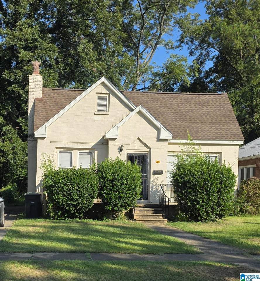 8033 4TH AVENUE - Photo 1