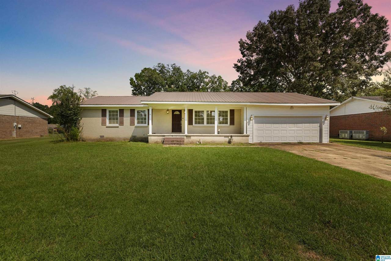 604 Cherokee Lane - Photo 1