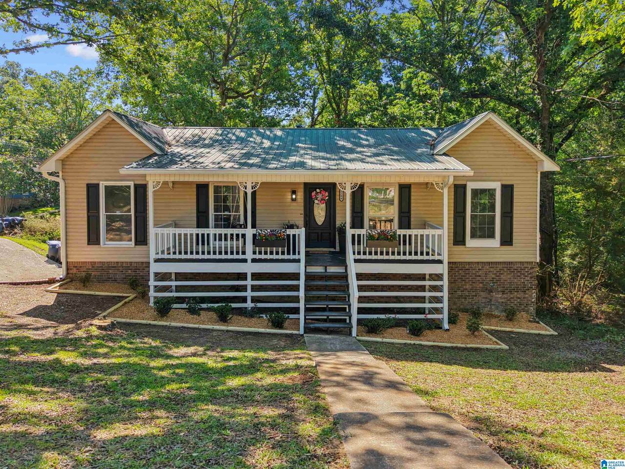 3384 Cedarbrook Circle - Photo 1