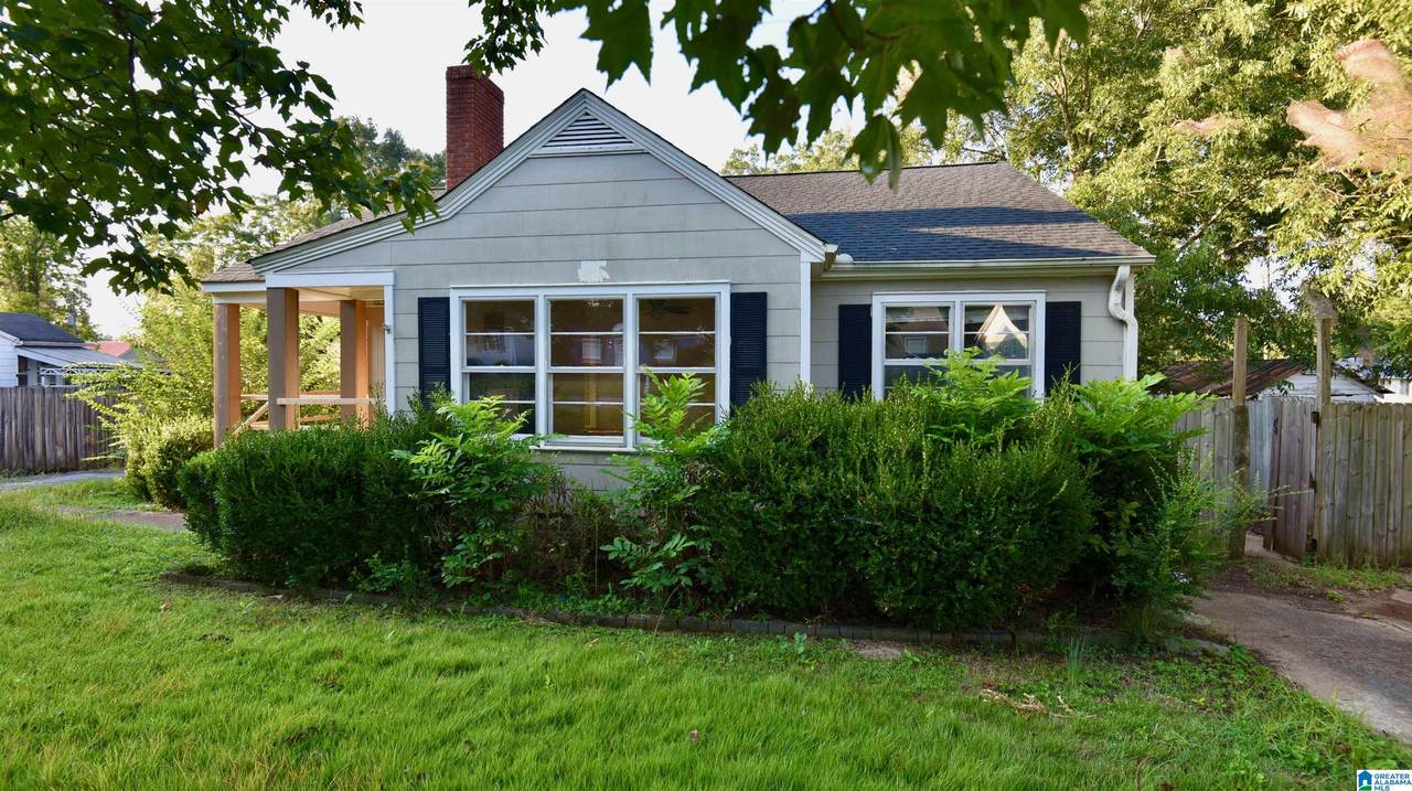 924 College Street - Photo 1