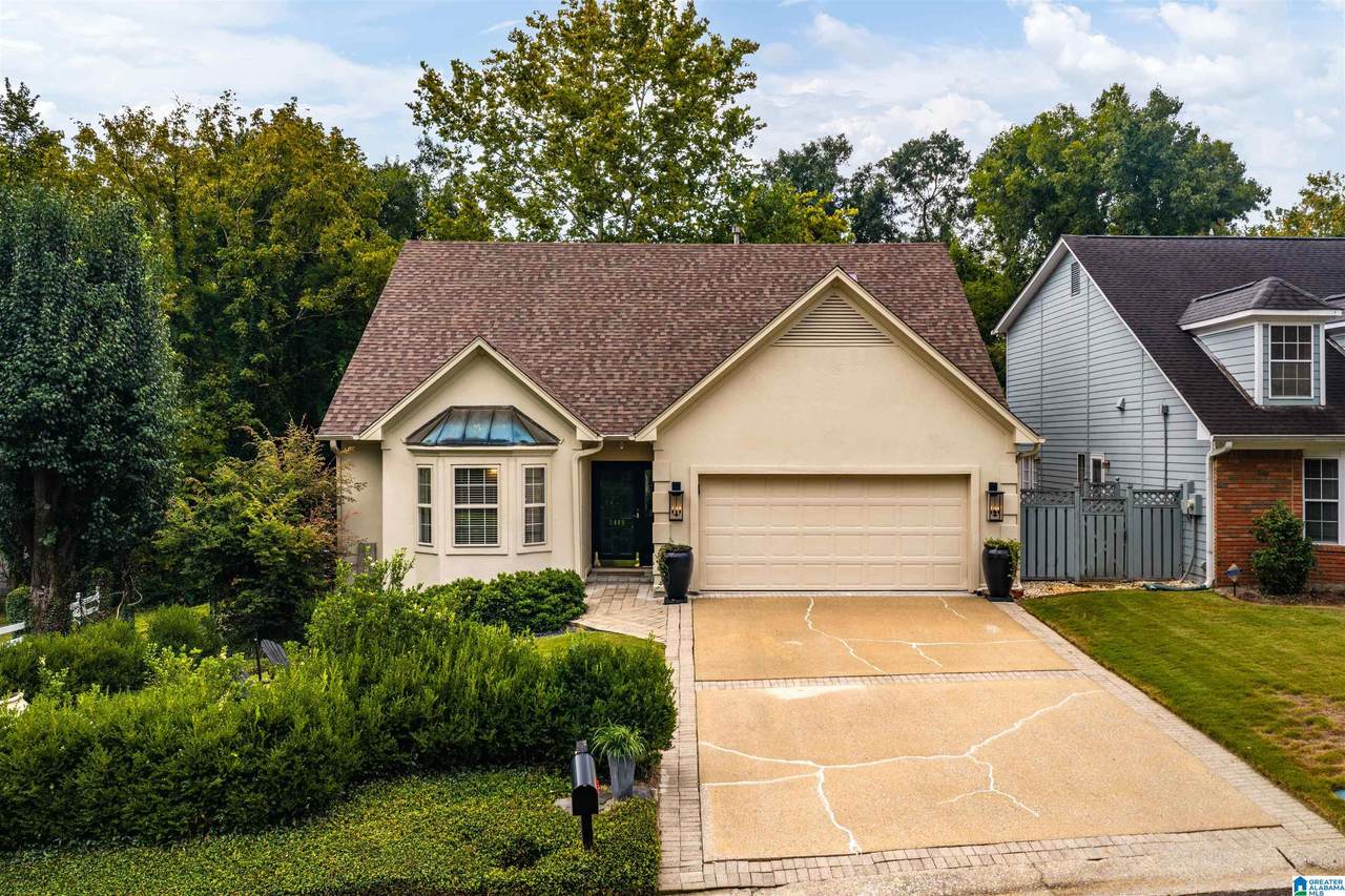2400 Christopher Place - Photo 1