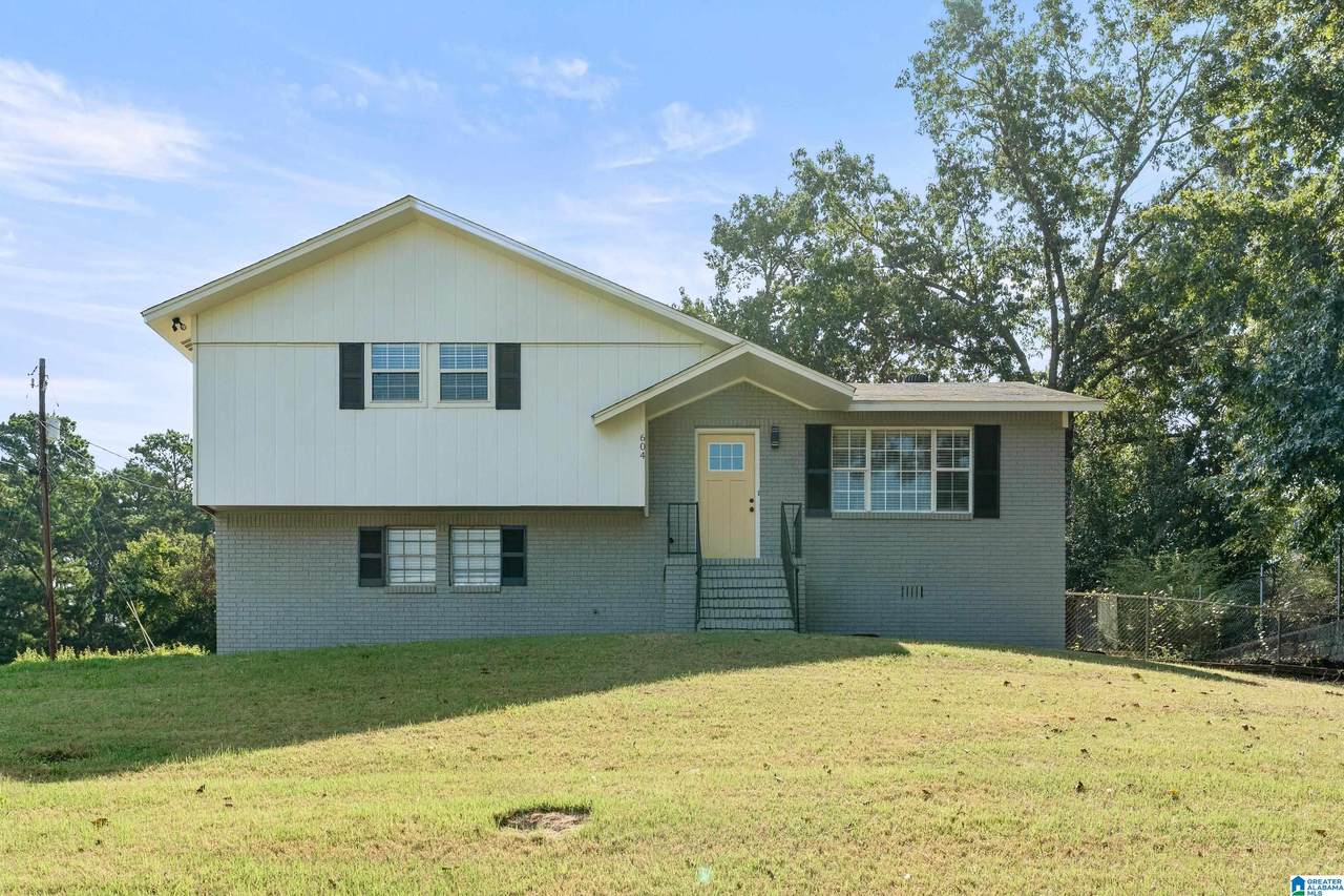 604 Hillcrest Road - Photo 1