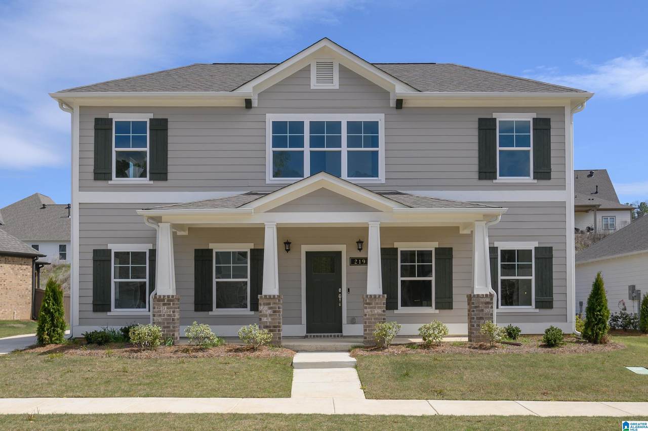 231 Ridge Boulevard - Photo 1