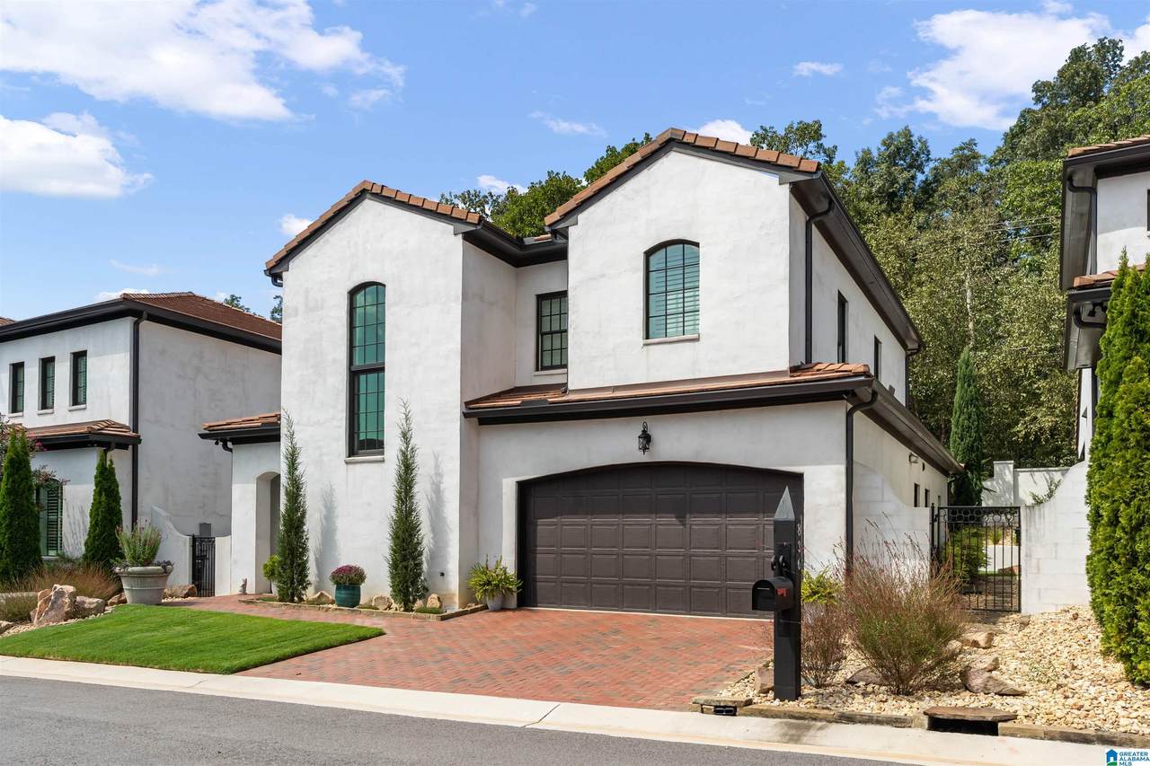 836 Villa Lane - Photo 1