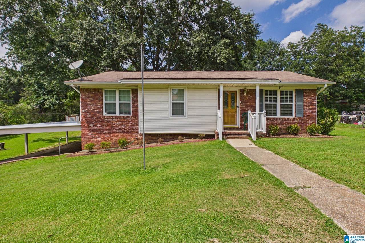 924 Crestview Lane - Photo 1