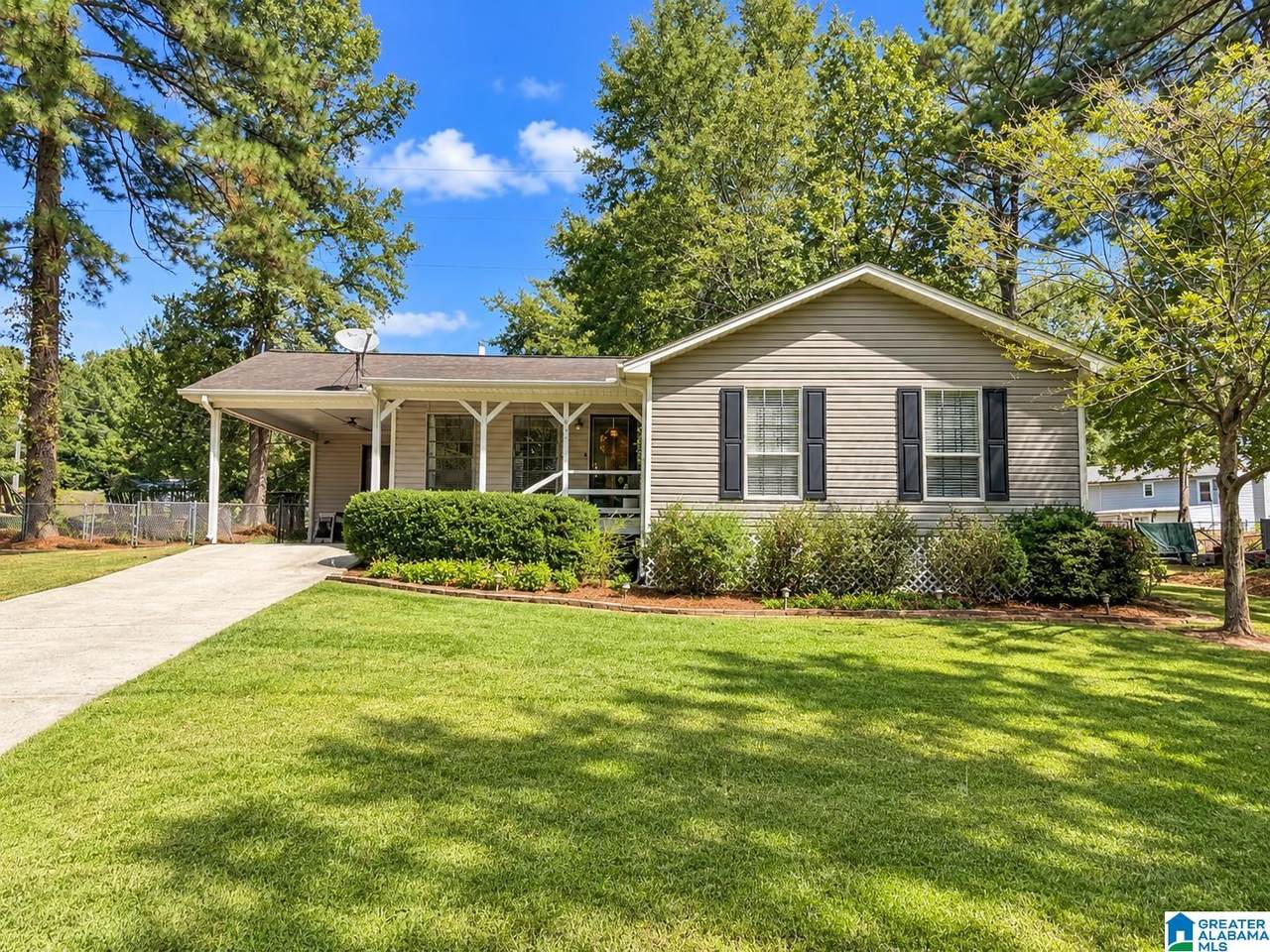 2409 Glenmore Court - Photo 1