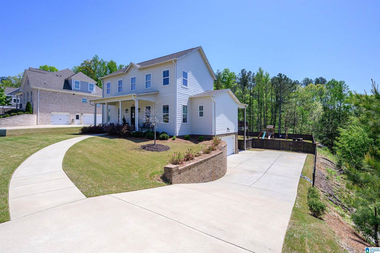 104 Henley Trail - Photo 1