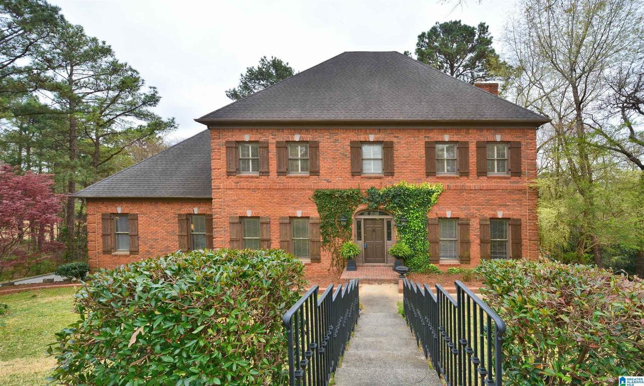 490 Heatherwood Drive - Photo 1
