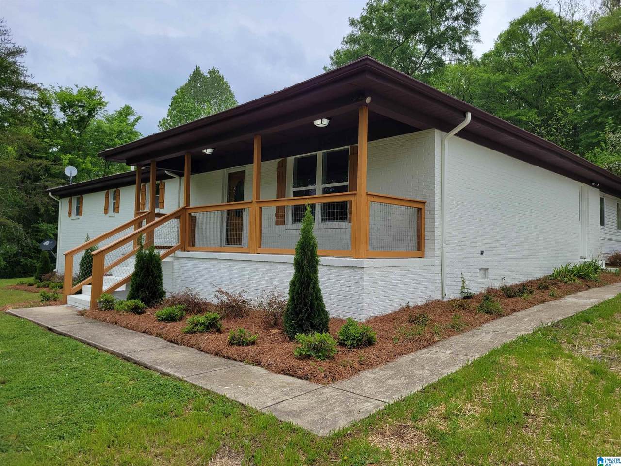 104 5TH STREET - Photo 1