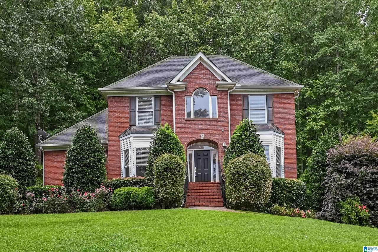 500 Beaver Ridge Circle - Photo 1