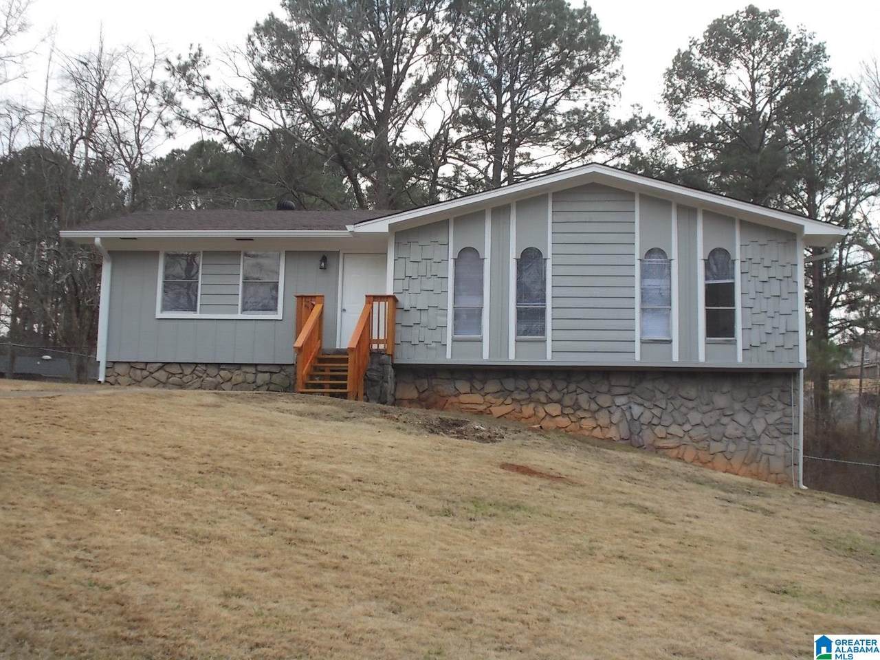 100 Sunrise Circle - Photo 1
