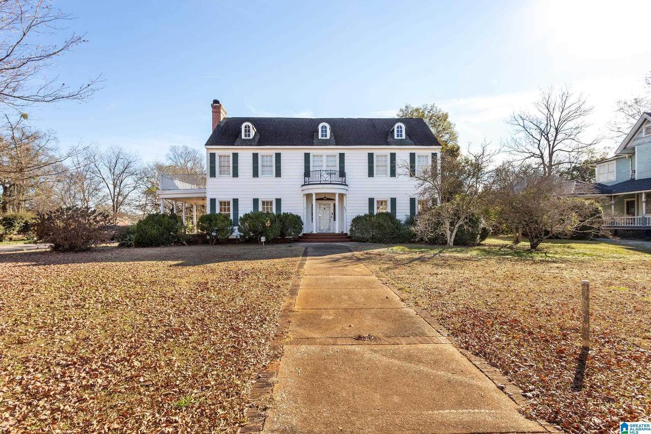 305 South Street - Photo 1