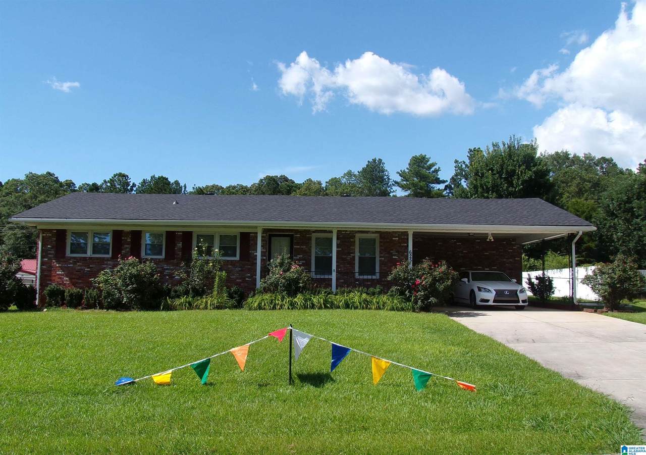 625 Brentwood Drive - Photo 1