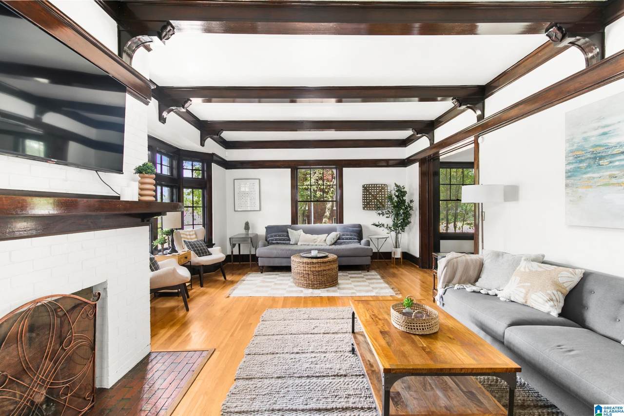 410 9TH COURT - Photo 1