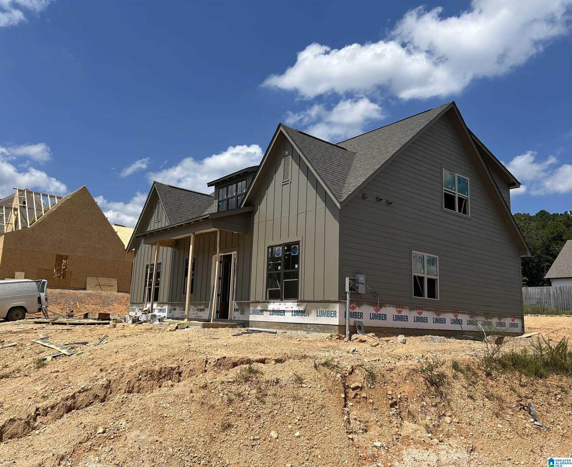 1146 Oak Boulevard - Photo 1