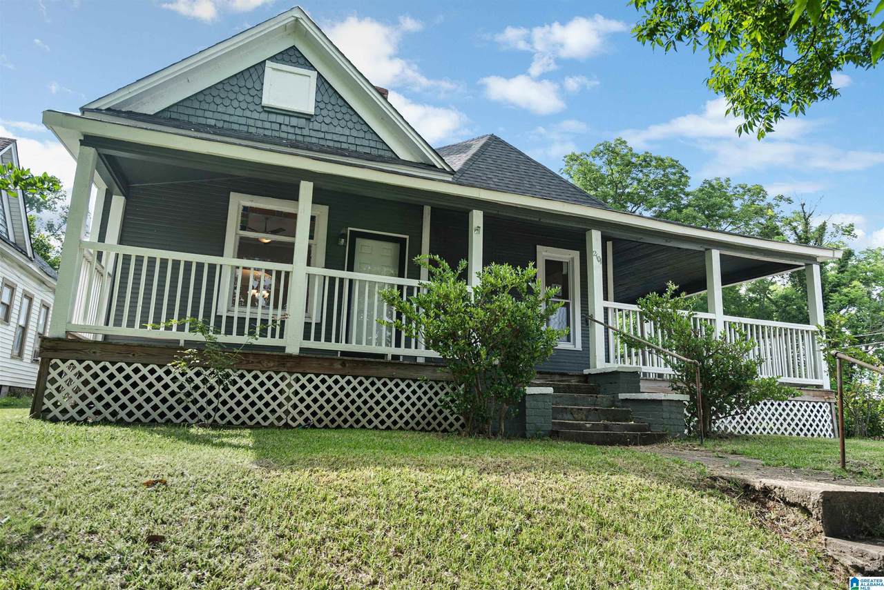 2101 Clarendon Avenue - Photo 1