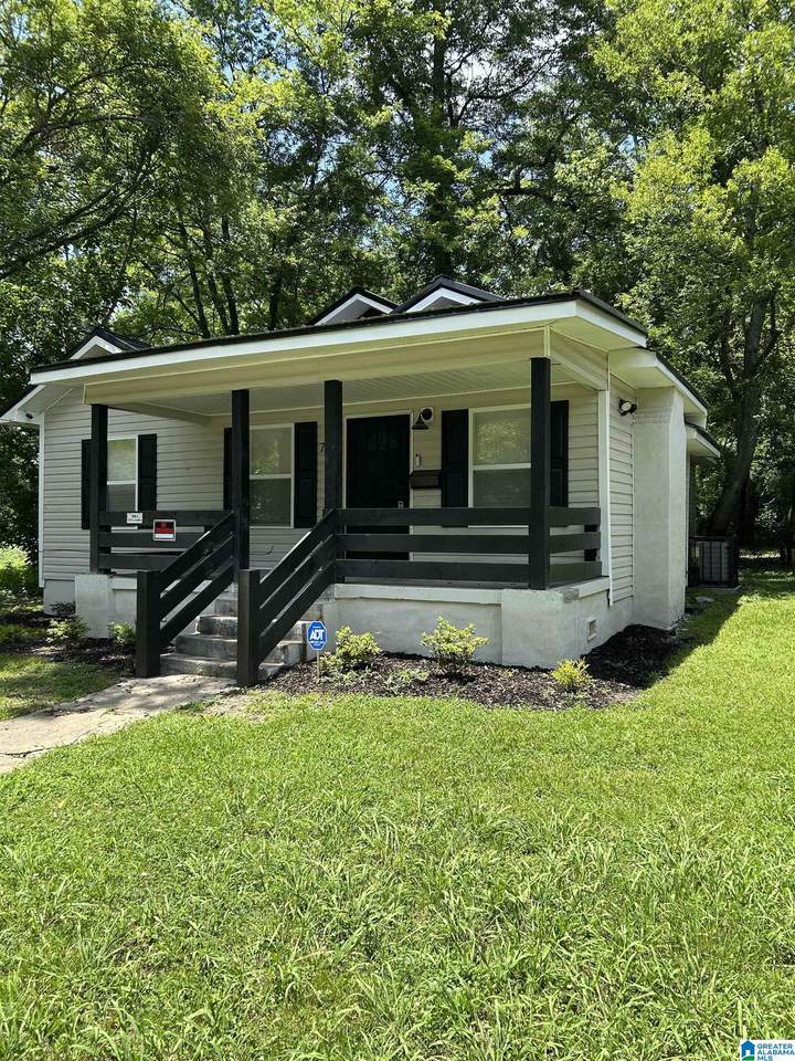 7708 6TH AVENUE - Photo 1