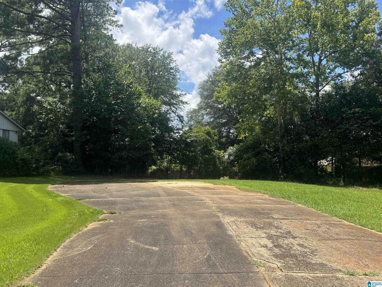 101 Silverwood Drive - Photo 1