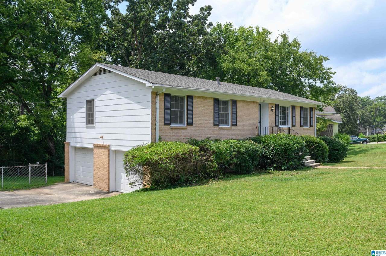 609 16TH AVENUE - Photo 1