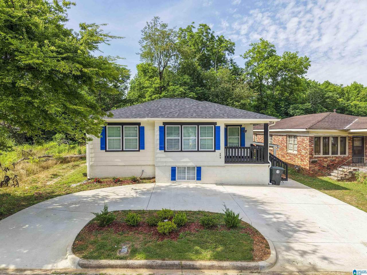 205 14TH COURT - Photo 1