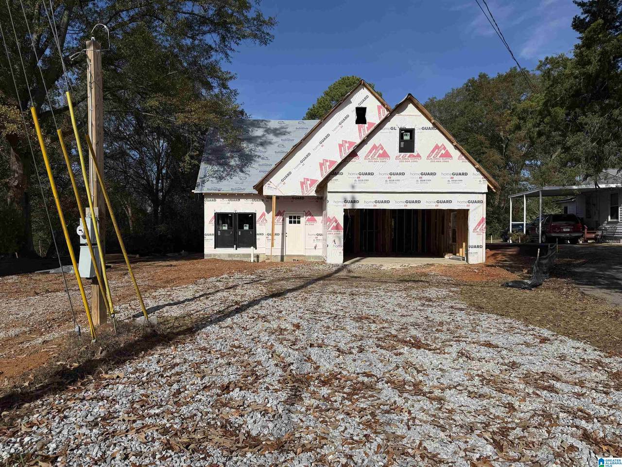 902 6TH AVENUE - Photo 1