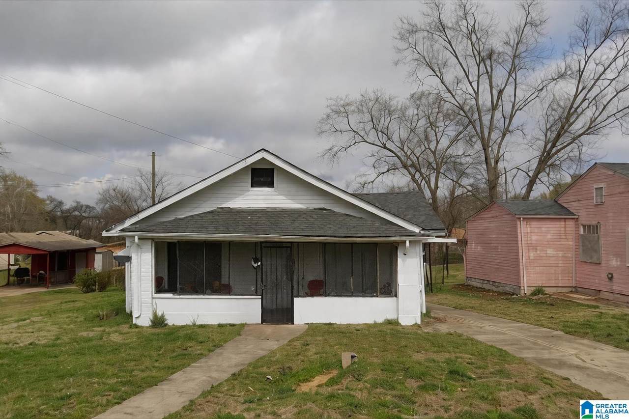 2530 Lee Avenue - Photo 1