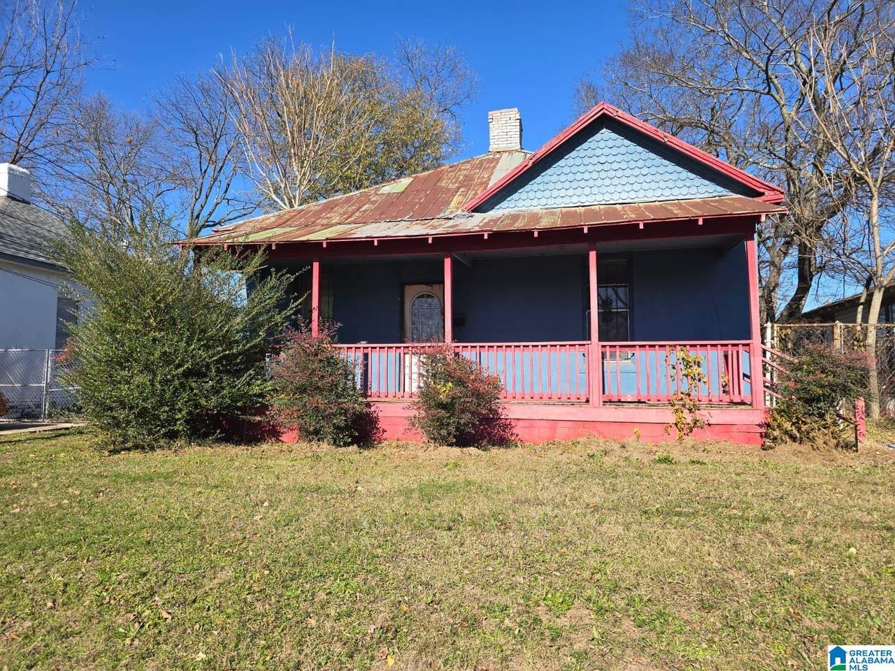 422 4TH TERRACE - Photo 1