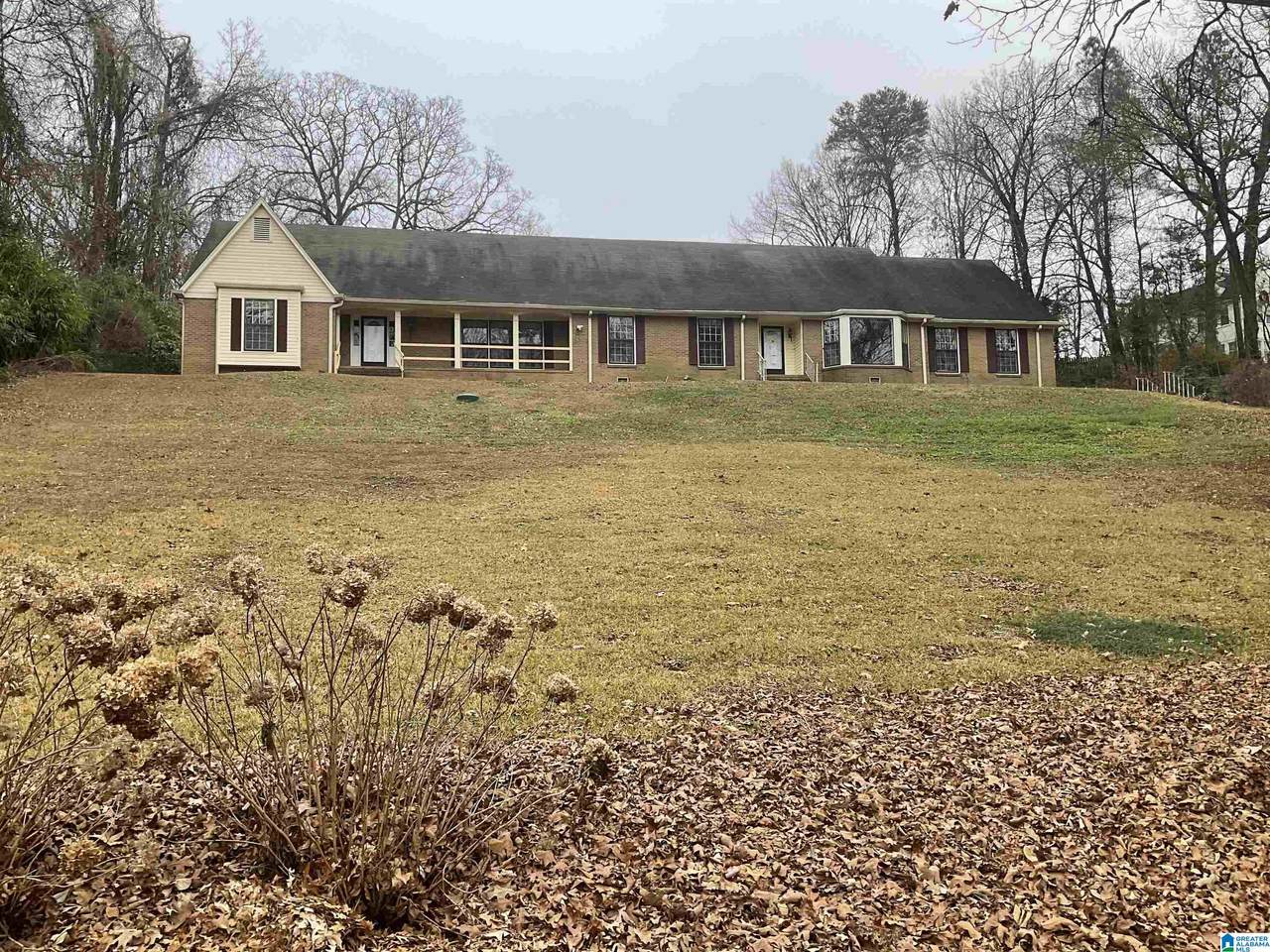 449 Somerset Drive - Photo 1