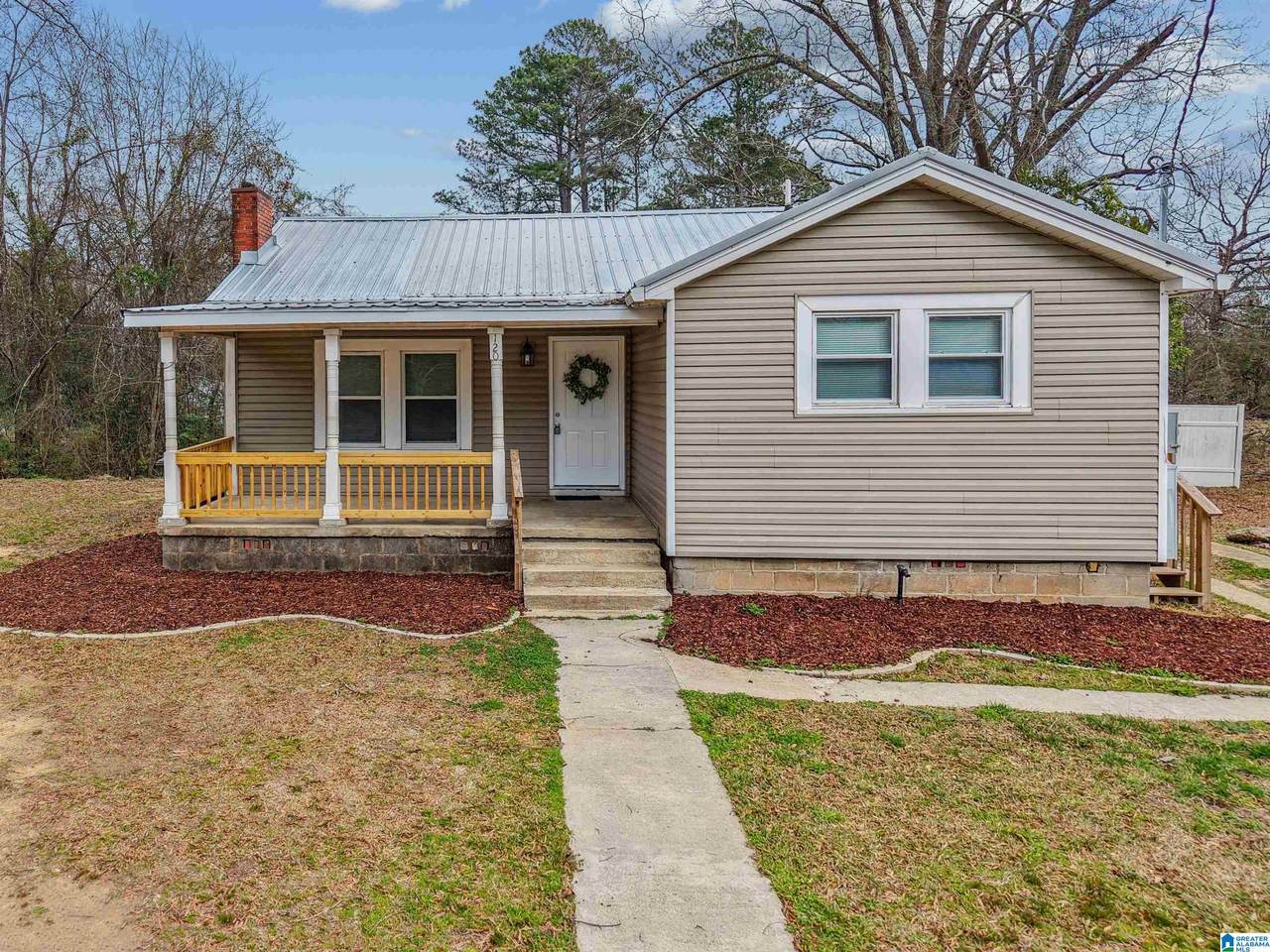120 Honeysuckle Road - Photo 1