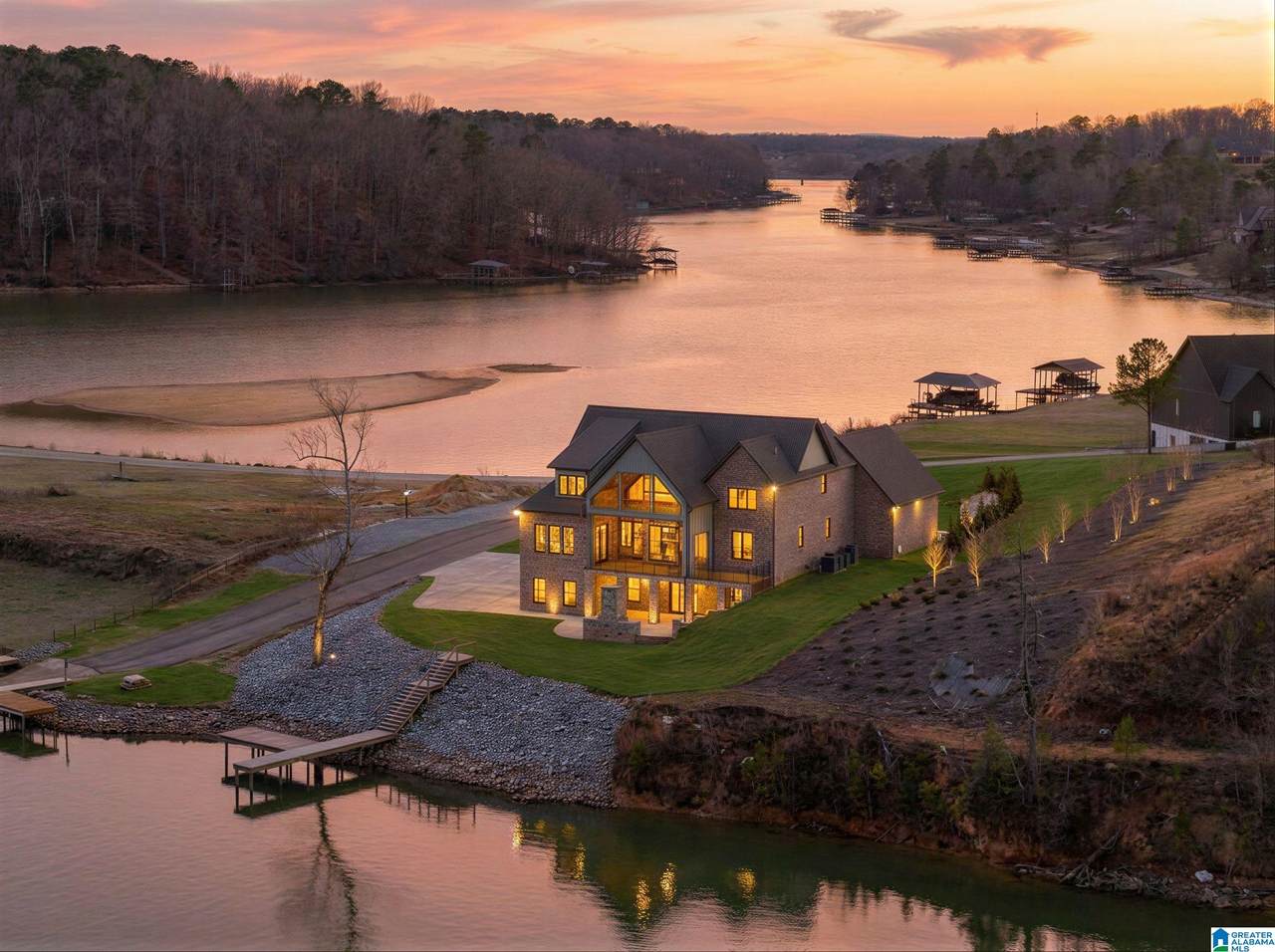 445 Lake Pointe Drive - Photo 1