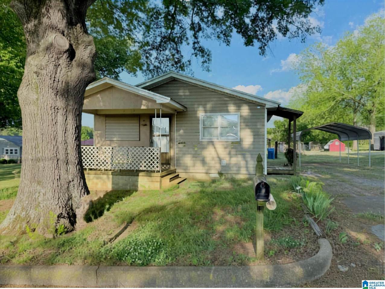 406 Woolf Avenue - Photo 1
