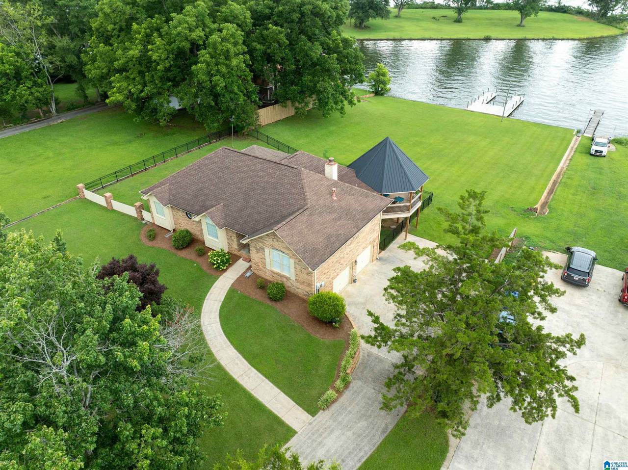 126 Amitola Drive - Photo 1