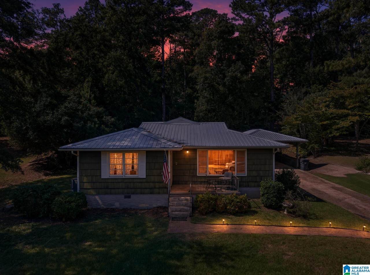 506 Caroline Drive - Photo 1