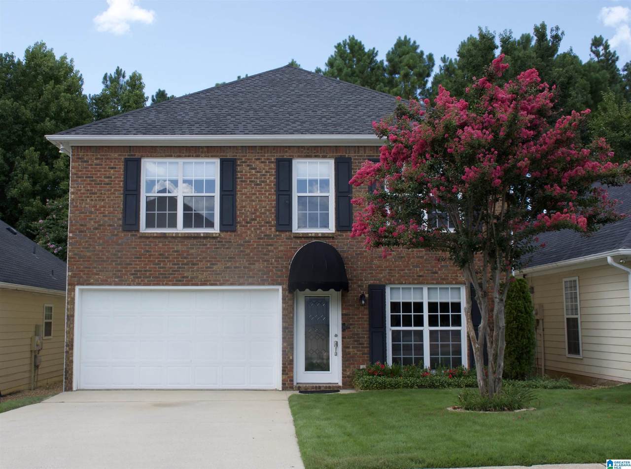 252 Warwick Lane - Photo 1