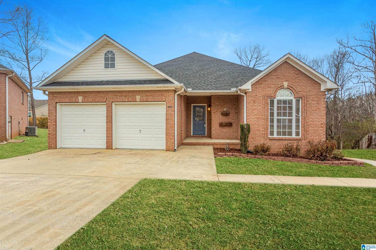 932 Ashford Avenue - Photo 1